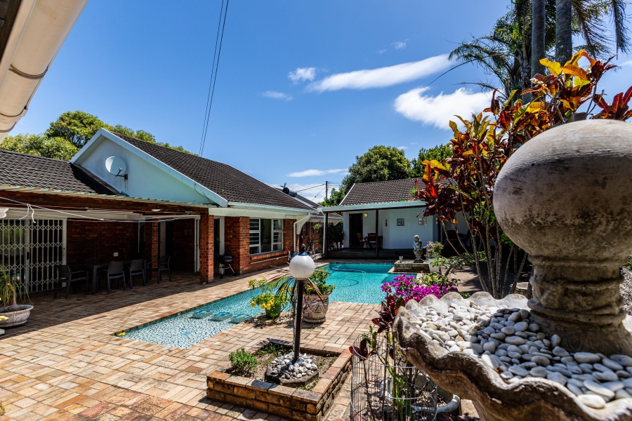 7 Bedroom Property for Sale in Blue Bend Eastern Cape